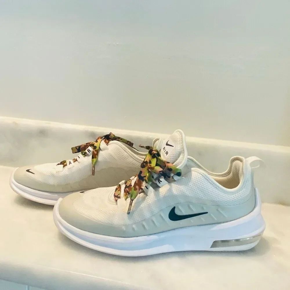 Nike Air Max Axis Low Top Lace Up Athletic Running Sneakers White Black Size 7.5